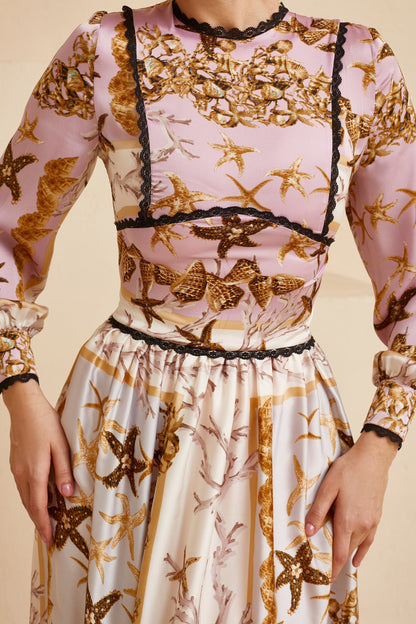 Pink summer gown with long sleeves, pearl buttons and animal floral print. 
Great for summer party.
Ankle length, sides splits, lace decoration.