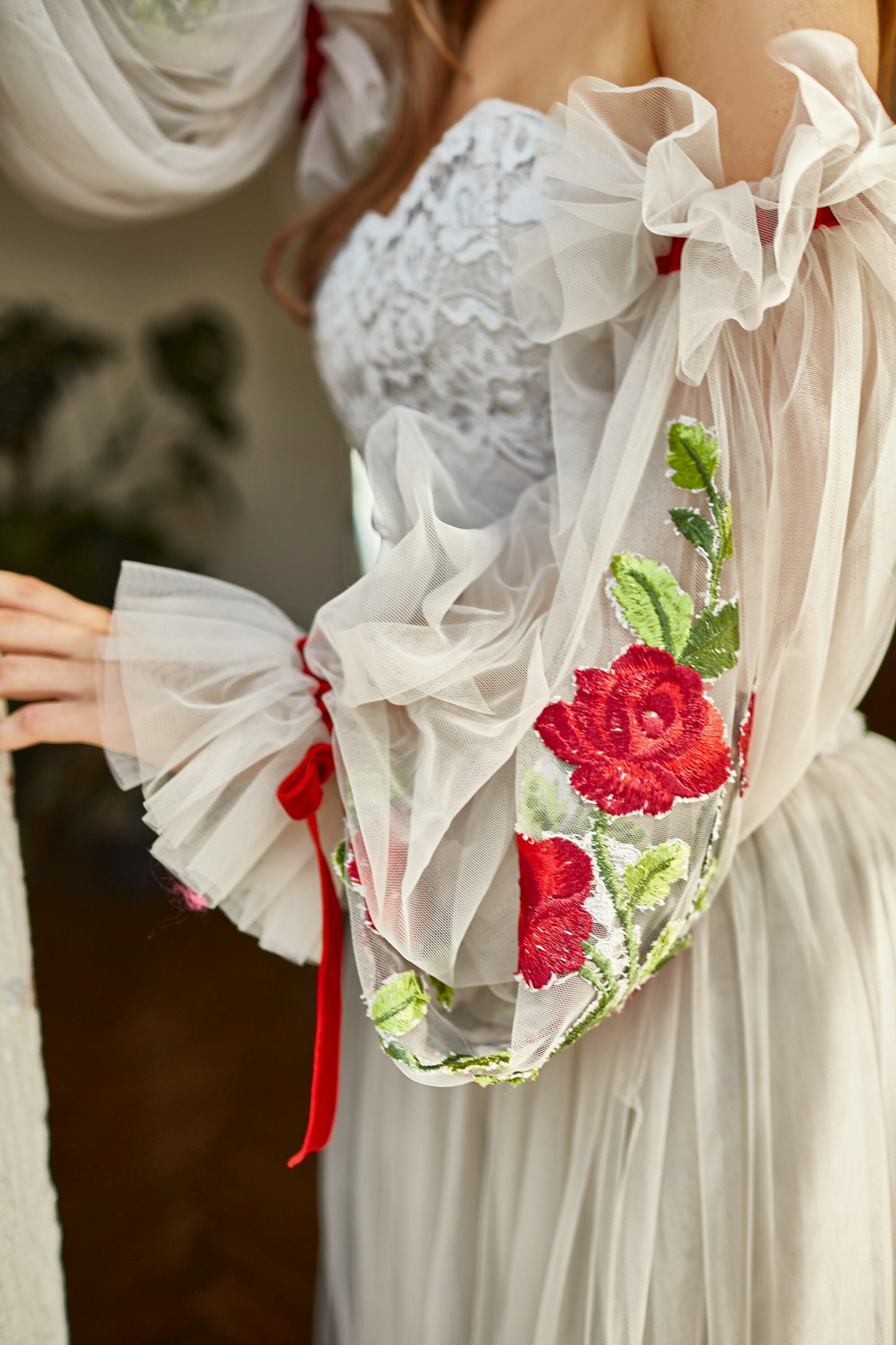 Bohemian wedding dress with detachable sleeves, Floral wedding dress, Grey wedding dress, Tulle wedding gown with floral embroidery