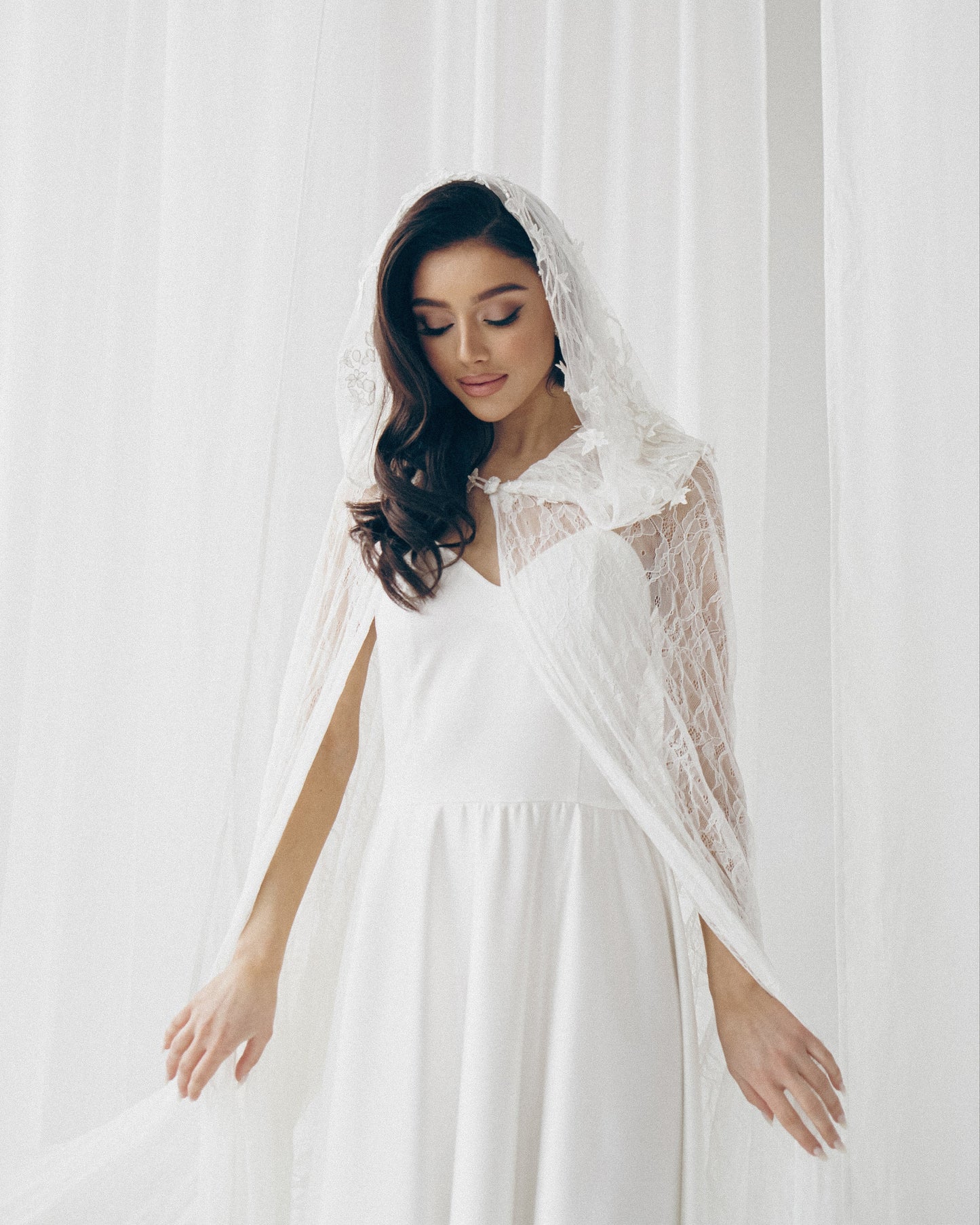 Wedding Cape white and black, Alternative bride wedding separates, lace boho cape, Evening dress Cover, queen prom dress, hooded cape