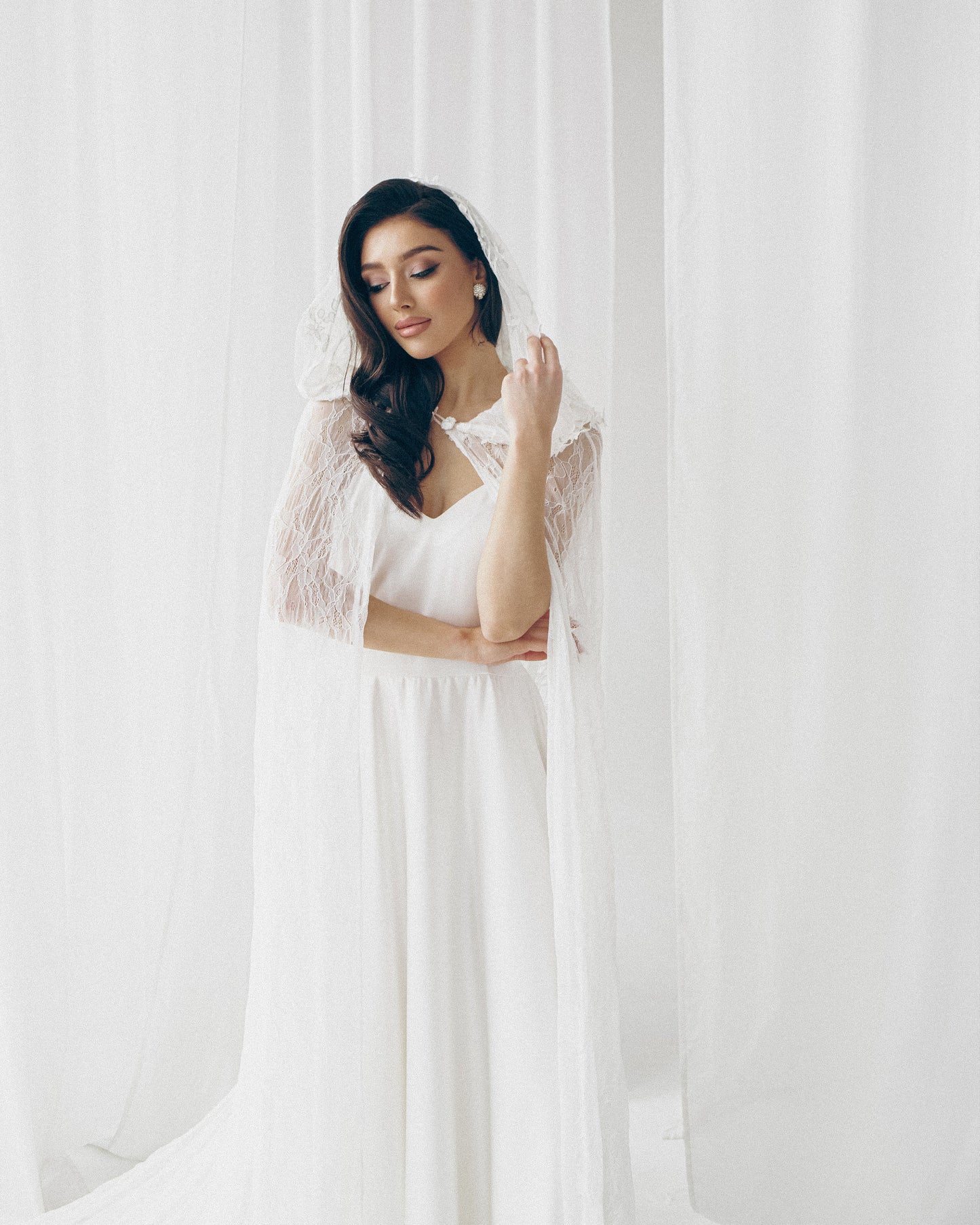 Wedding Cape white and black, Alternative bride wedding separates, lace boho cape, Evening dress Cover, queen prom dress, hooded cape